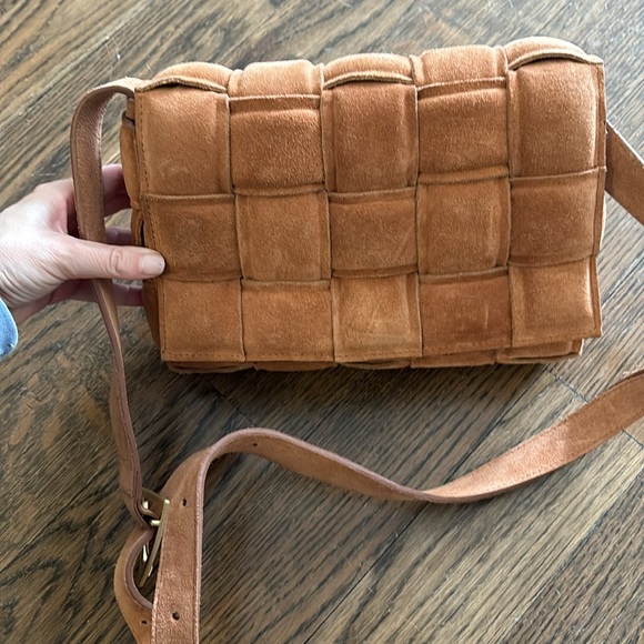 Brown Suede Padded Woven Cassette Style Bag - Picture 2 of 5